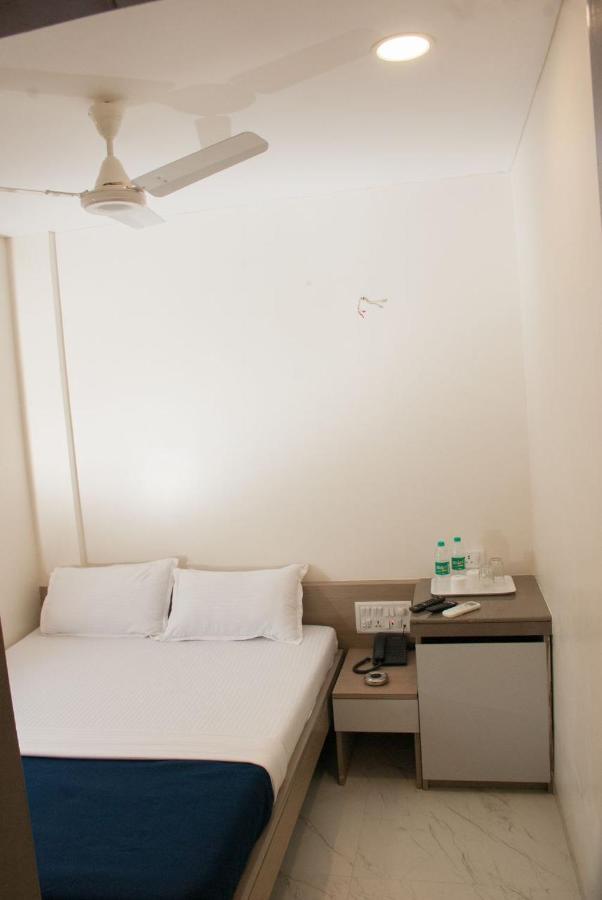 City Hotel Bombay Exterior foto